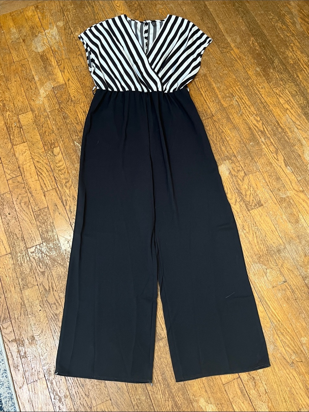 SHEIN Black and White Striped V-Neck Wide-Leg Jumpsuit